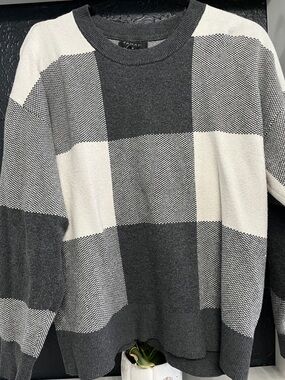Tahari Monochrome Buffalo Check Knit Sweater